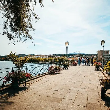 Casa Da Ponte Apartment *